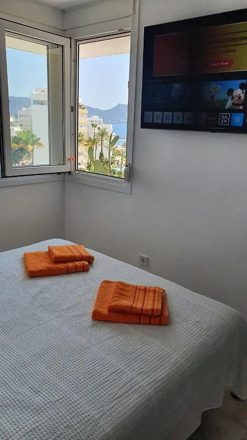 Apartamento Torre Bona - Seafront, 10 Meters From The Beach! Son Servera  0*, Son Servera (Mallorca)